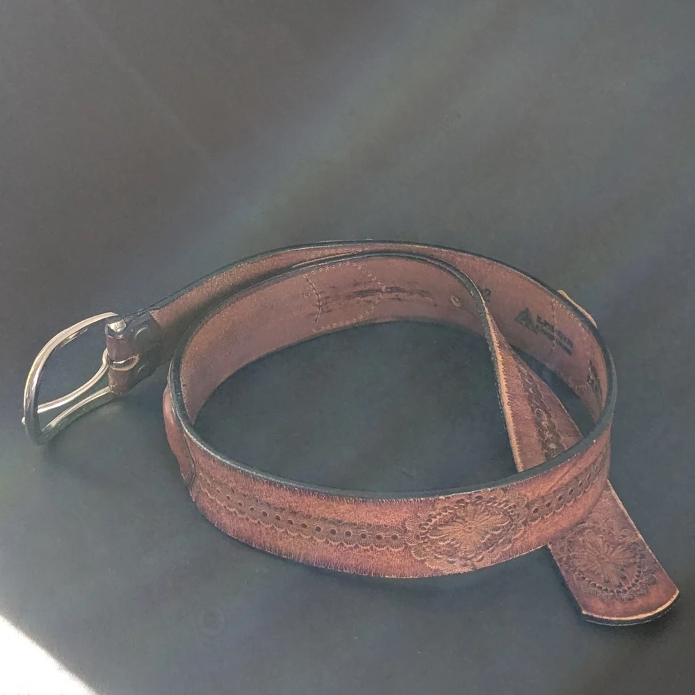 Vintage Leegin USA Full Grain Leather Western Tooled Floral Braided Belt Sz 30